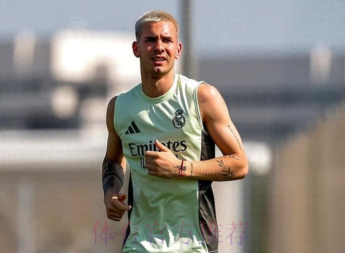 马卡:皇马未签中卫因信任小将 不会为了签约而签约